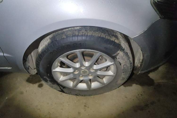 Used Suzuki SX4 S-Cross 2012 1.6L Manual - Practical Upgraded Version Right Front Wheel Hub