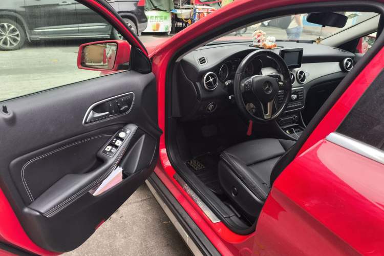 Used Mercedes-Benz GLA 2015 GLA 200 Fashion Model