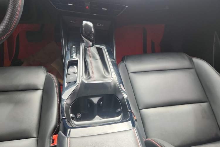 Used MG 5 2022 180 DVVT CVT Youth Luxury Edition
