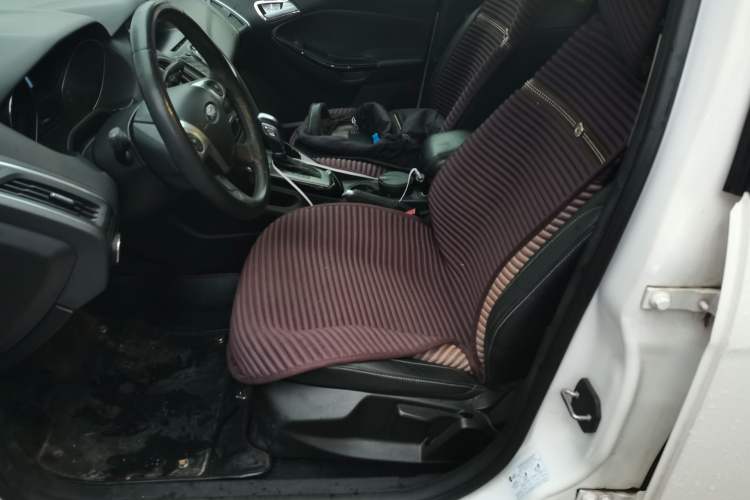 Used Ford Focus 2012 Sedan 1.6L Automatic Fashion Edition
