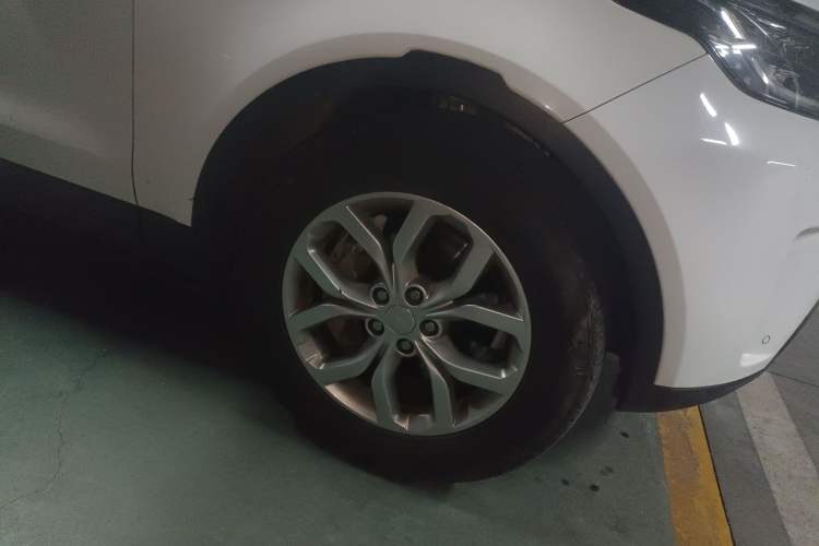 Used Land Rover Discovery 2017 3.0 SC V6 SE