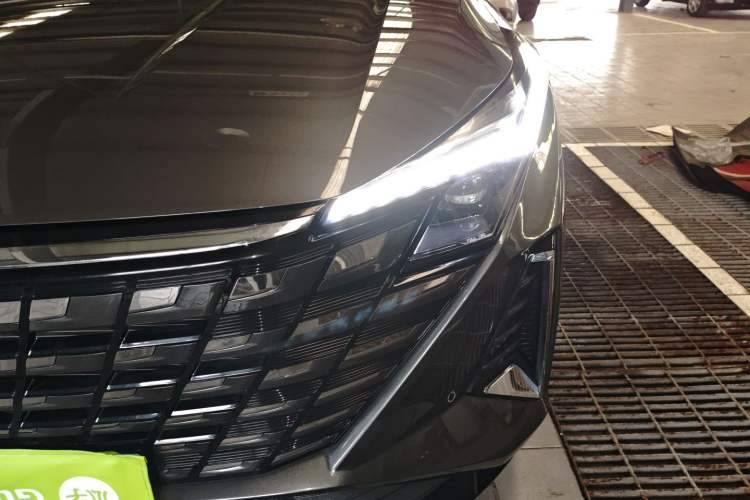 Used CHANGAN UNI-Z 2025 1.5T Premium Edition Left Front Headlight