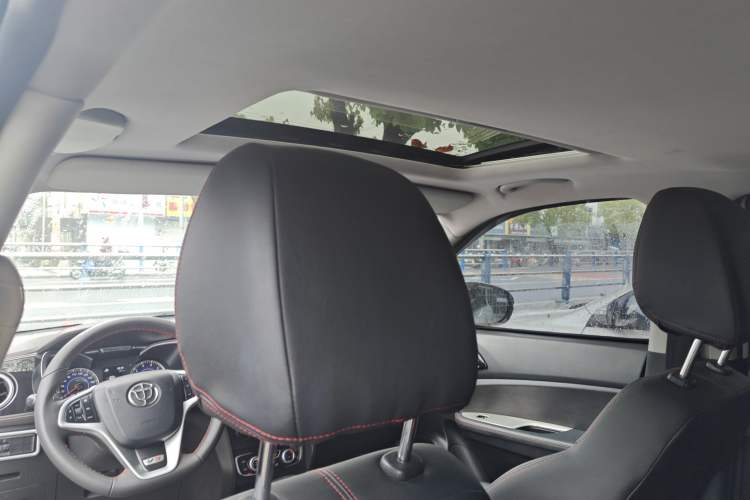 Used Brilliance V3 2016 1.5T Automatic Flagship Model Headliner