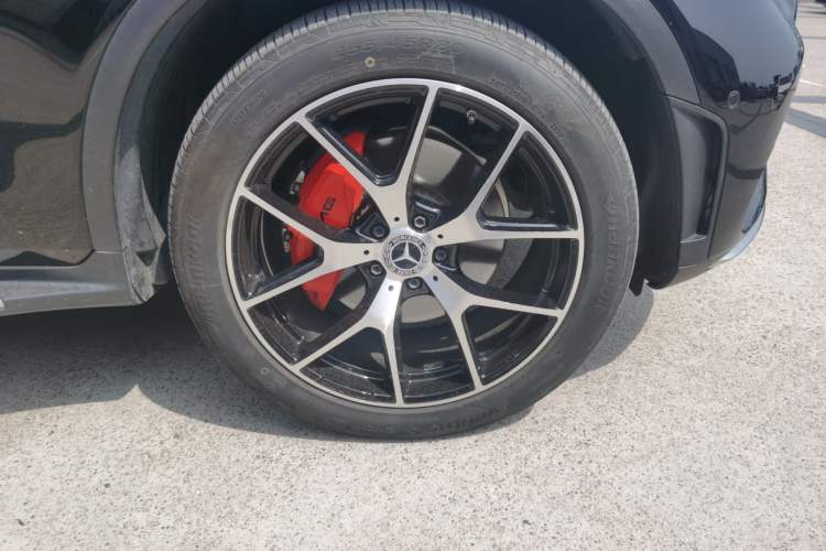 Used Mercedes-Benz GLC 2022 Facelifted GLC 260 L 4MATIC Dynamic Edition Right Front Wheel Hub