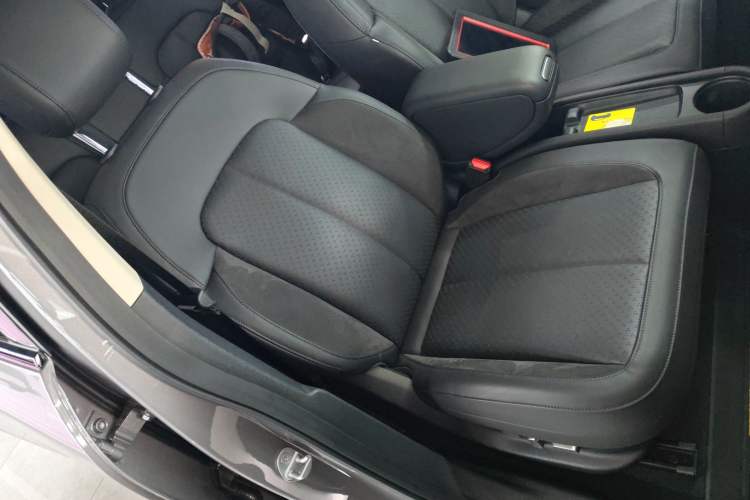 Used firefly firefly 2025 Illuminated Edition
