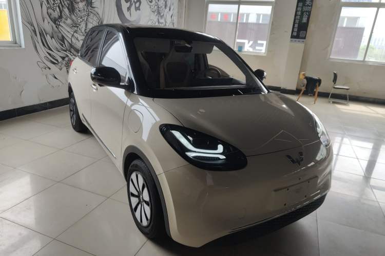 Used Wuling Bingo 2025 333 km Lingxi Deluxe Edition Front Right 45 Deg