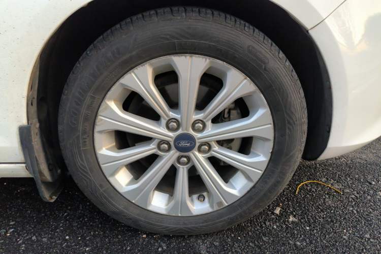 Used Ford Escort 2017 Happiness Edition 1.5L Automatic Fashion Version
