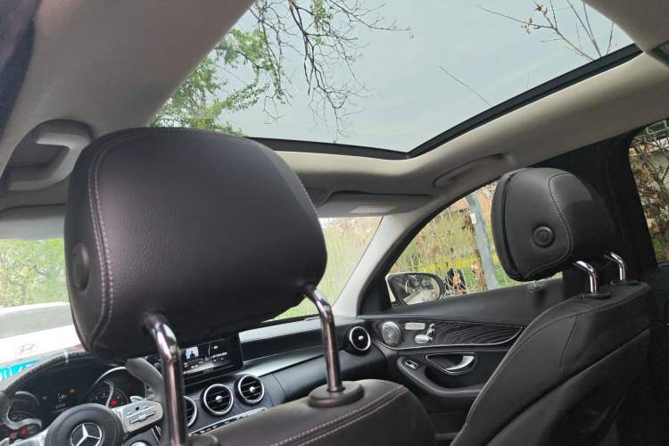 Used Mercedes-Benz C-Class 2015 C 200 L 4MATIC Sport Edition Headliner