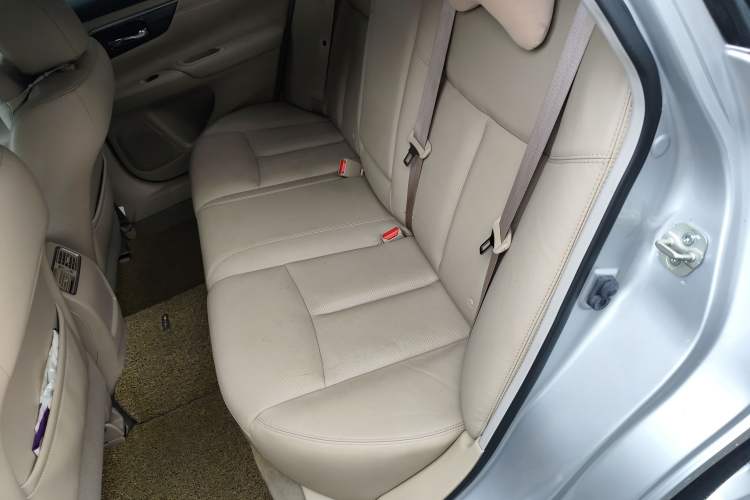 Used Nissan Teana 2015 2.5L XL-Upper NAVI Tech Champions League Deluxe Edition
