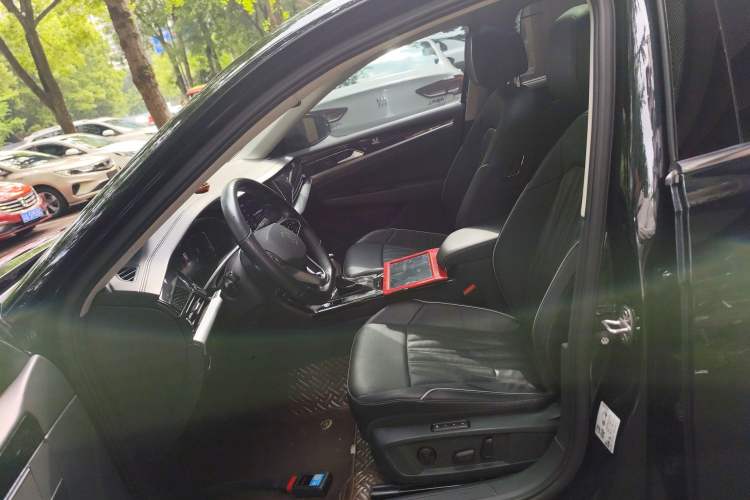 Used Volkswagen Passat 2022 330TSI Starry Luxury Edition Left Front Seat