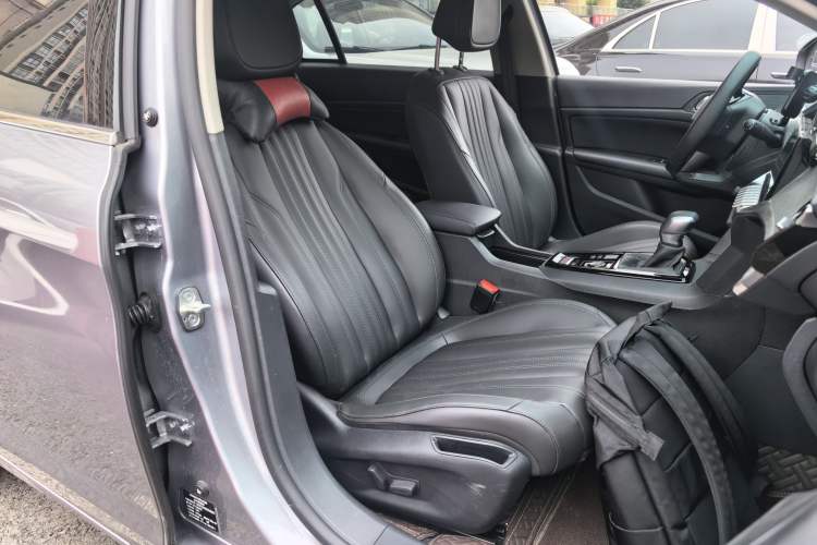 Used Peugeot 408 2024 360THP "Da Da" Model – Latou Edition Right Front Seat