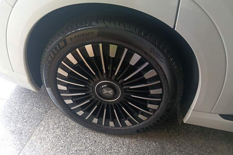 Used XPeng X9 2026 Model—Range-Extended Version 1602 Max
