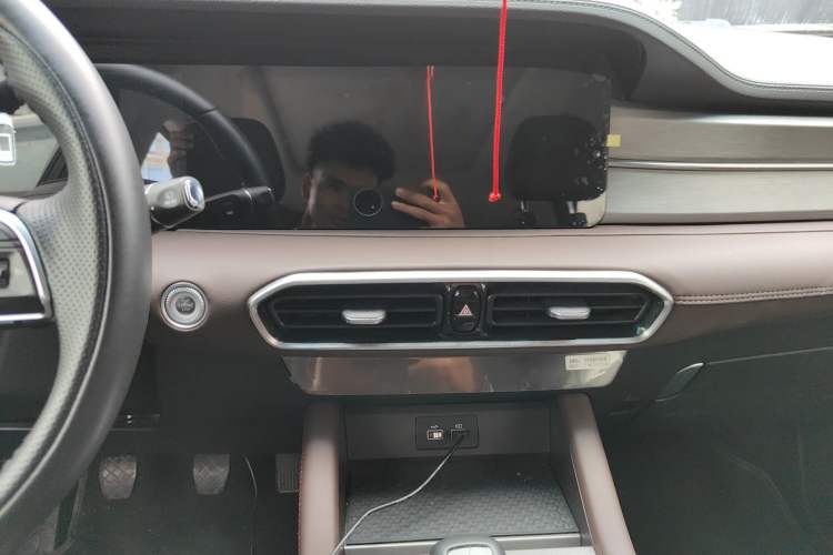 Used JETOUR X90 PLUS 2023 Revised 1.5T Manual 7-Seater Family Van Audio And AC Panel