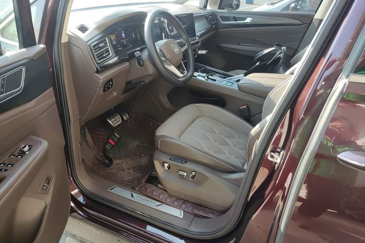 Used Volkswagen Viloran 2023 380TSI Prestige Edition
