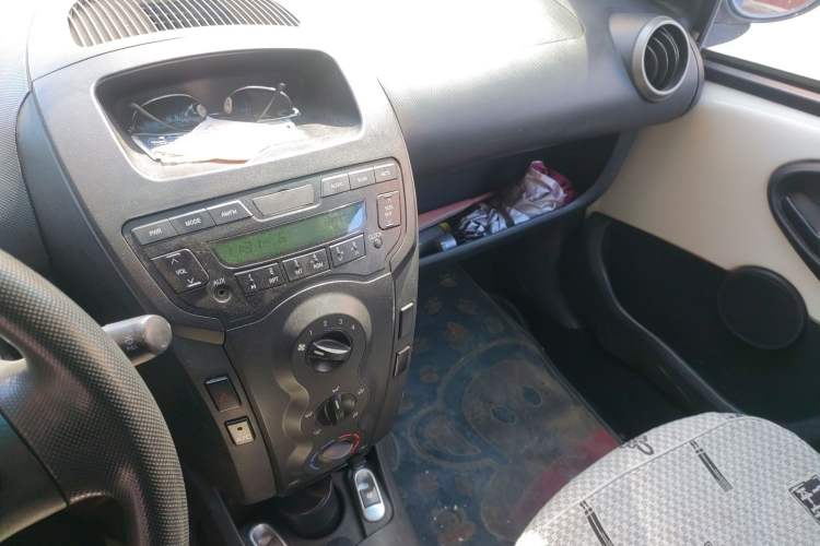 Used BYD F0 2010 Shangkui Patriotic Edition 1.0L XuanKu Model Audio And AC Panel