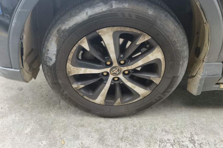 Used Toyota RAV4 2016 2.0L CVT Two-Wheel Drive Fashion Edition China V Standard