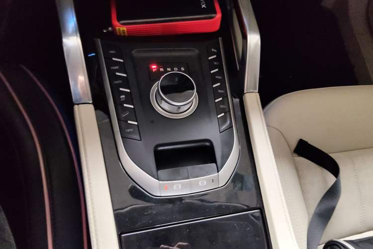 Used Zotye T700 2017 1.8T Dual-Clutch Luxury Model