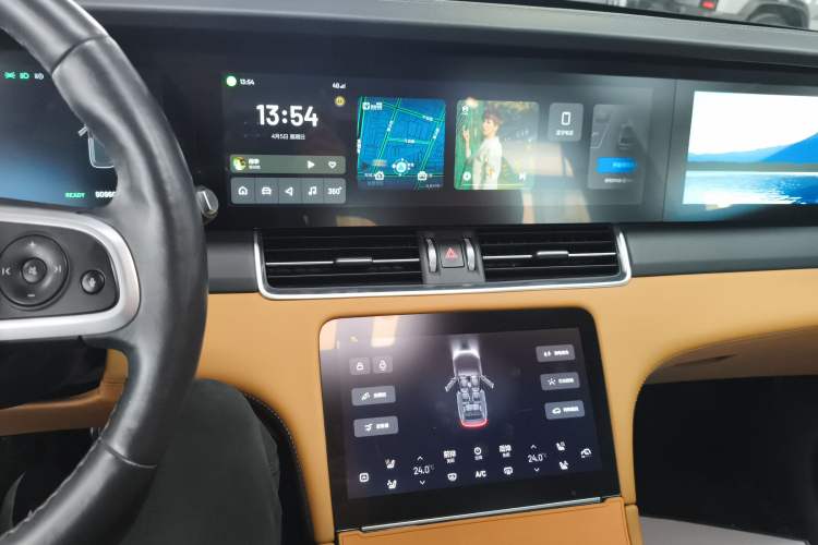 Used Li Auto ONE 2020 Extended-Range 6-Seater Version Audio And AC Panel