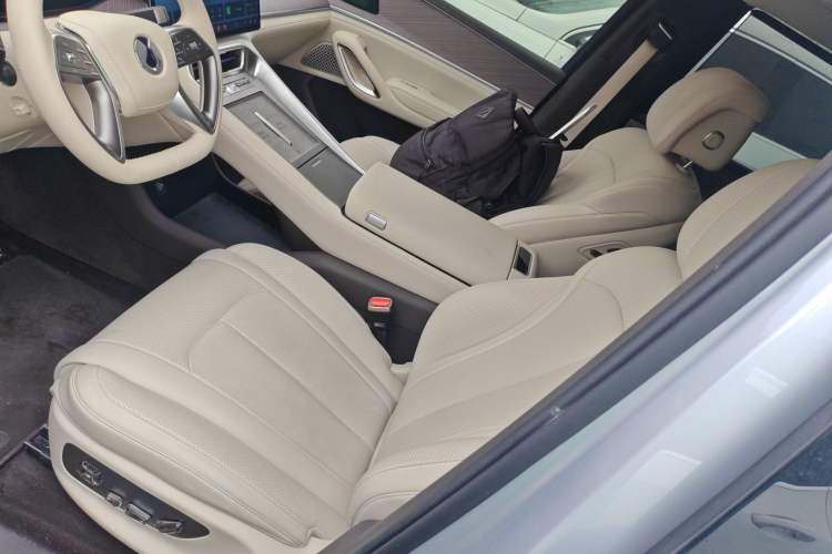 Used Denza N9 2025 Flagship Model