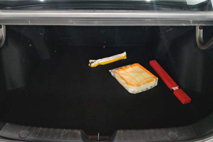 Used CHANGAN Eado 2023 Changan Edition PLUS Blue Whale NE 1.4T GDI DCT Prestige Version Trunk