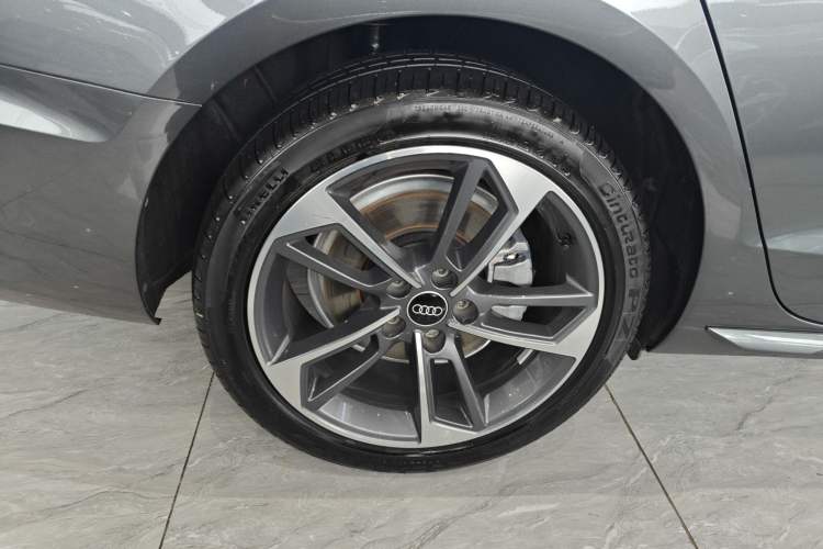 Used Audi A4L 2024 40 TFSI Fashion Dynamic Model