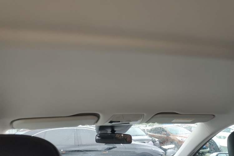 Used Hongqi E-QM5 2022 431 km Charge & Enjoy Edition Headliner