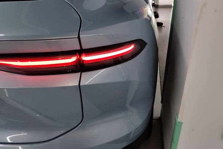 Used Nio EC6 2023 75 kWh