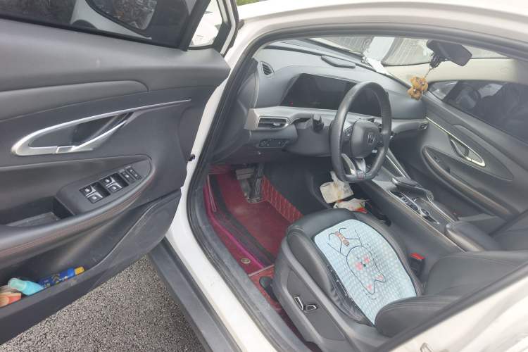 Used CHANGAN UNI-T 2020 1.5T Prestige Version