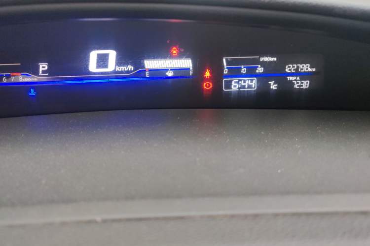 Used Honda Jade 2013 1.8L automatic Comfort version 5 seats