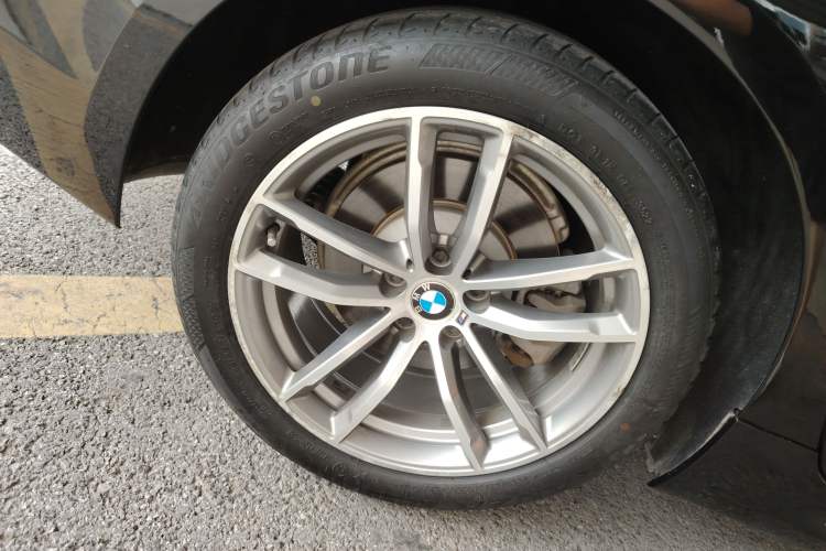 Used BMW 5 Series 2019 525Li M Sport Package Exterior 3