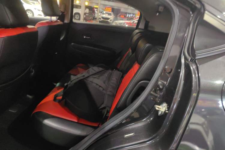 Used Honda Vezel 2020 1.5L CVT Luxury Edition
