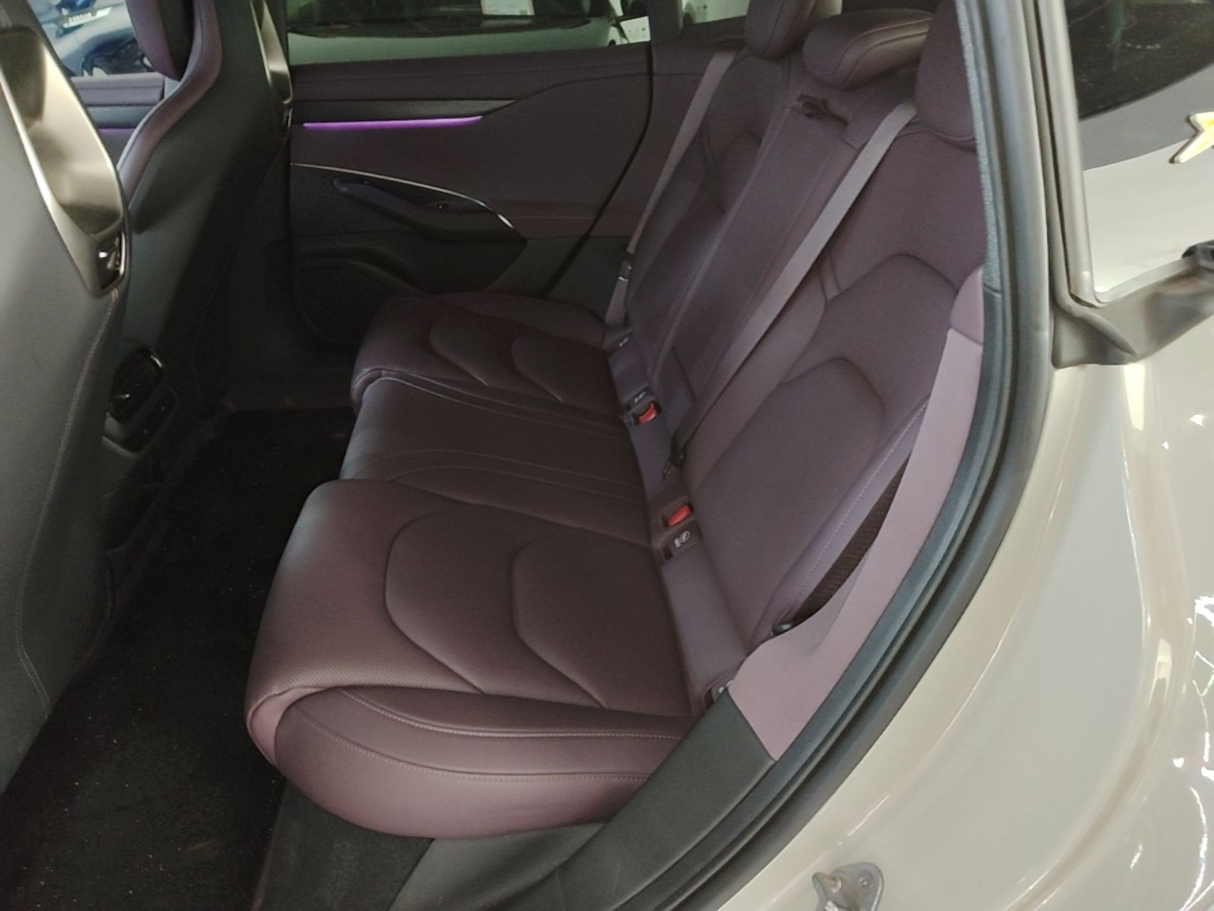 Xiaomi Auto SU7 2024 Rear-Drive Ultra-Long Range Advanced Pro-Level Intelligent Driving Version — снимка 20