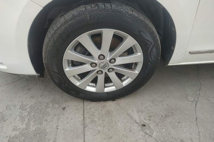 Used Buick GL8 2018 28T Luxury Model China VI Standard
