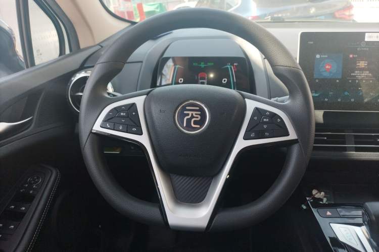 Used BYD Yuan New Energy 2019 EV535 Smart Connect Trendsetting Model
