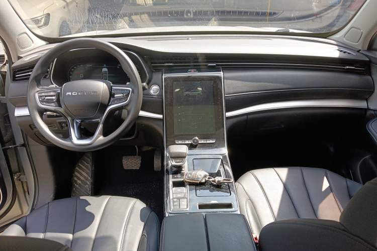 Used Roewe RX5 MAX 2019 400TGI Automatic 4G Connect Luxury Edition Center Console