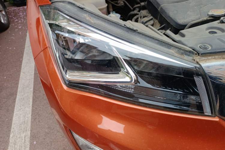 Used CHANGAN CS15 2016 1.5L Manual Luxury Edition Right Front Headlight