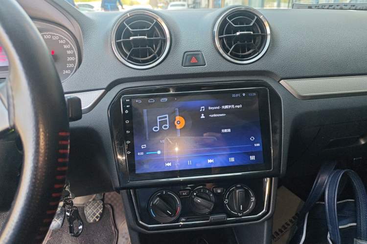 Used Volkswagen Jetta 2019 Dream Edition 1.5L Manual Comfort Version
