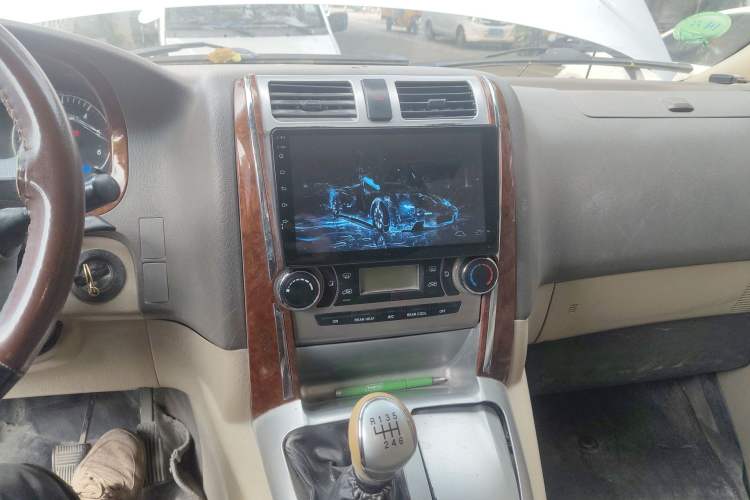 Used Foton Scenic G5 2022 2.0T Diesel Business & Travel Van 7/9 Seats 4F20TC3 Audio And AC Panel