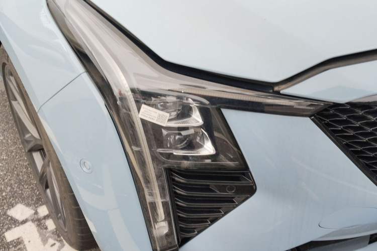 Used Cadillac CT5 2025 28T Track Performance Edition + Peak Track Optional Package Right Front Headlight