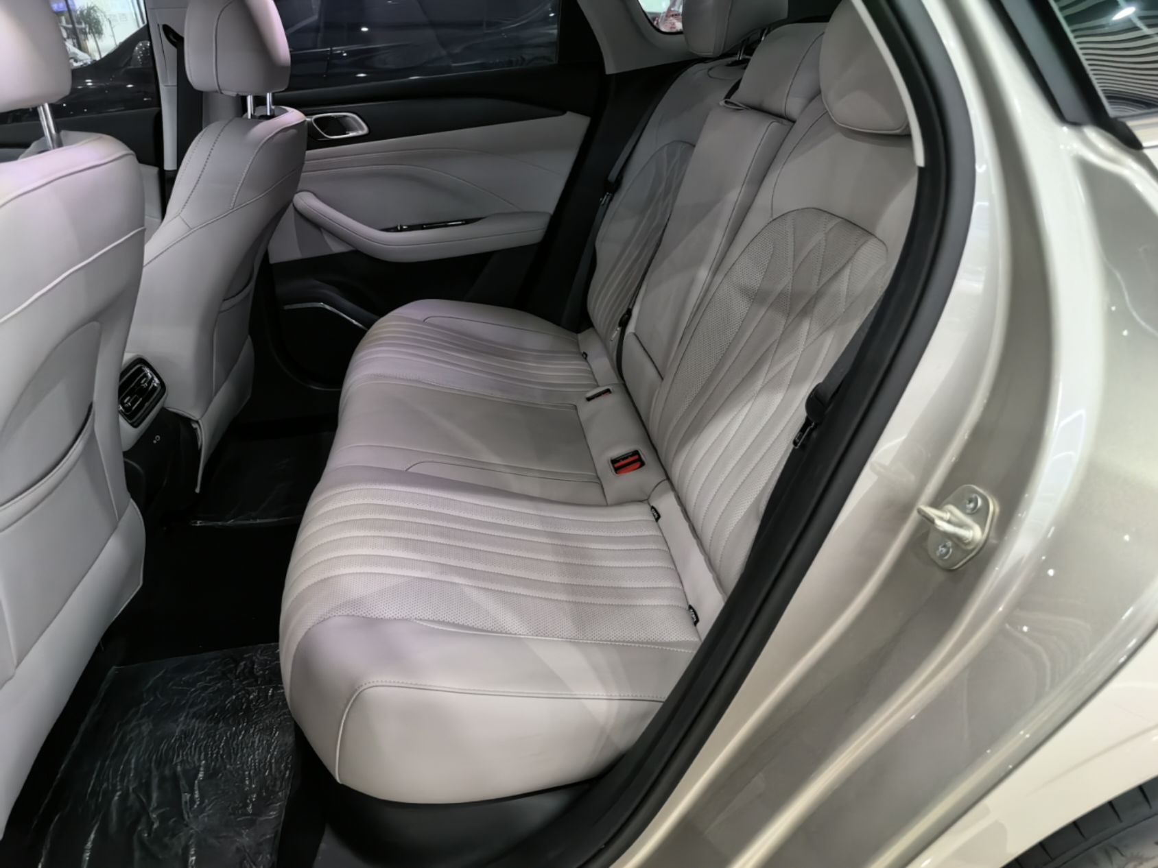 Geely Galaxy Stellar 6 2026 Model 125km Exploration+ Edition — снимка 20