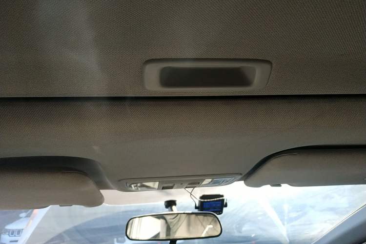 Used Honda Jade 2017 1.8L automatic Comfort version 5 seats