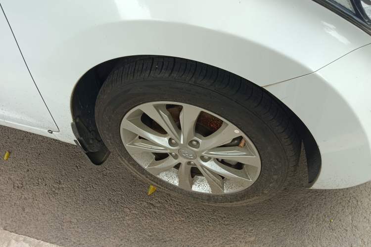 Used Hyundai Elantra (5th Generation / Langdong) 2016 1.6L Automatic Prestige Model Right Front Wheel Hub