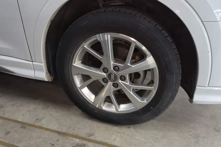 Used Audi Q3 2019 35 TFSI Advanced Dynamic Edition Right Front Wheel Hub