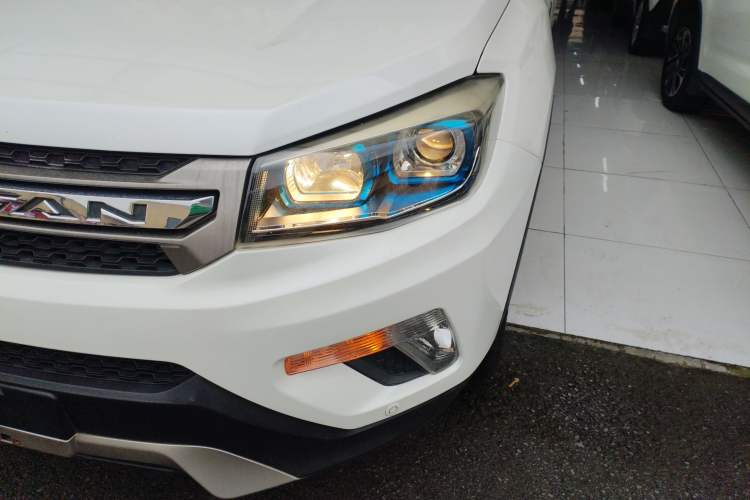 Used CHANGAN CS75 2014 1.8T Automatic Elite Model China IV Standard
