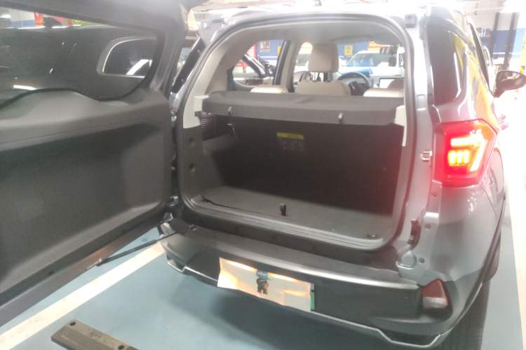 Used BYD Yuan Pro 2023 401KM Luxury Version Trunk