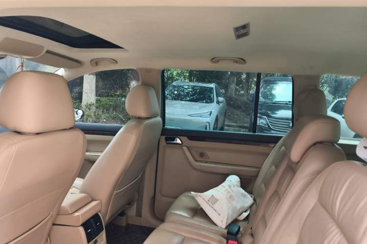 Used Volkswagen Touran 2011 1.4T DSG ZhiZhen Edition 5 Seats Headliner