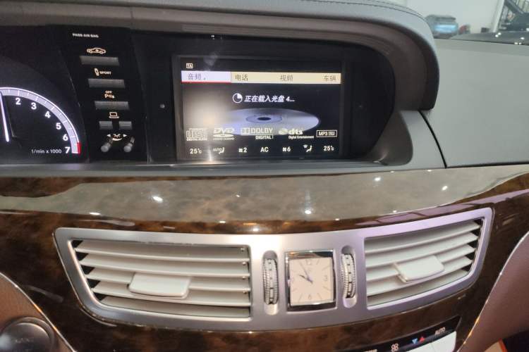 Used Mercedes-Benz S-Class 2012 S 300 L Business-Class Grand Edition Audio And AC Panel