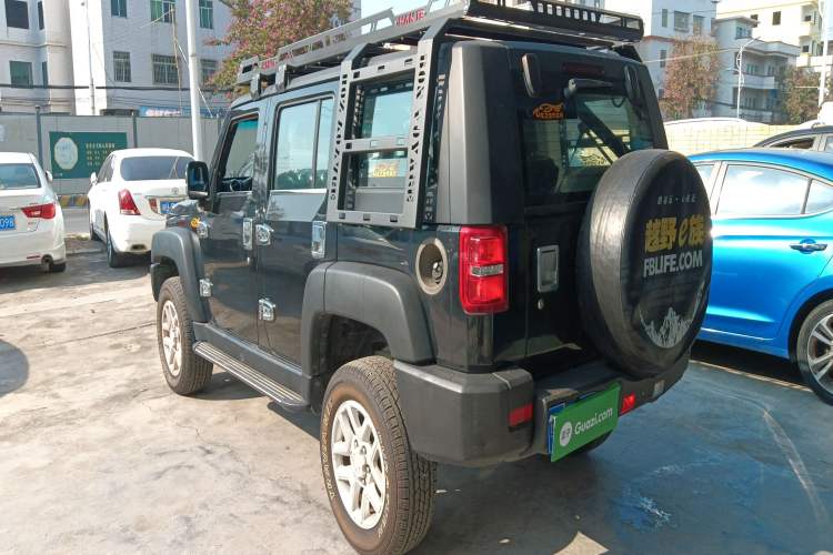 Used BAIC Off-Road BJ40 2016 40L 2.3T Automatic Two-Wheel Drive Prestige Edition
