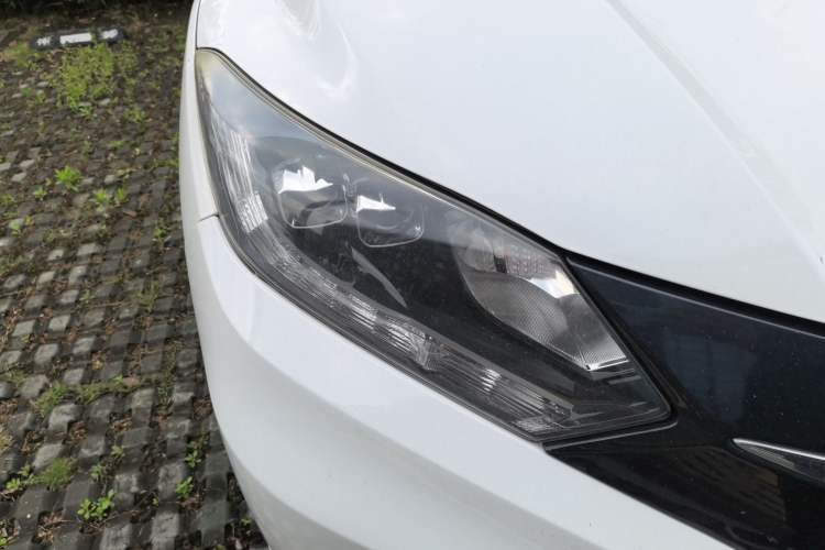 Used Honda Vezel 2017 1.8L CVT Front-Wheel Drive Pioneer Edition Right Front Headlight