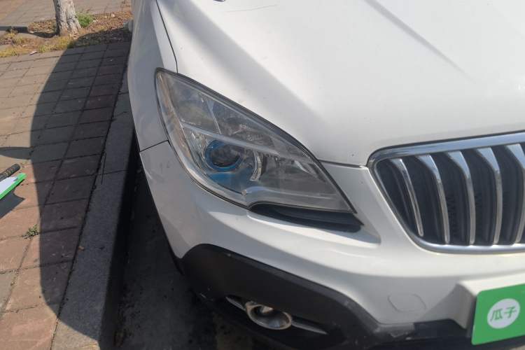 Used Buick Encore 2013 1.4T Automatic All-Wheel Drive Flagship Edition Right Front Headlight